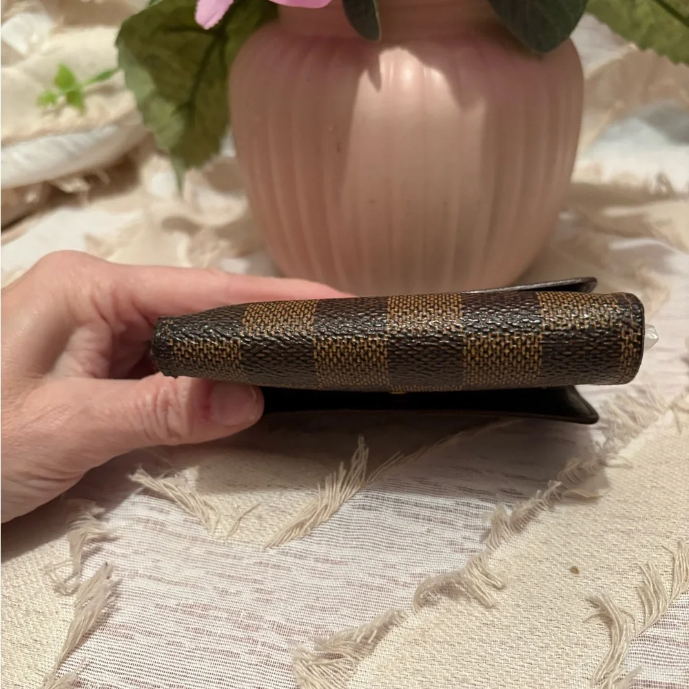 Louis Vuitton Damier Ebene wallet - Picture 4 of 11